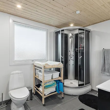 4 Bedroom Awesome In Vakantiehuis