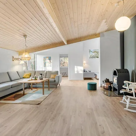Vakantiehuis 4 Bedroom Awesome In *