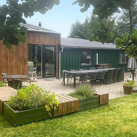 Holiday home 4 Bedroom Awesome In *